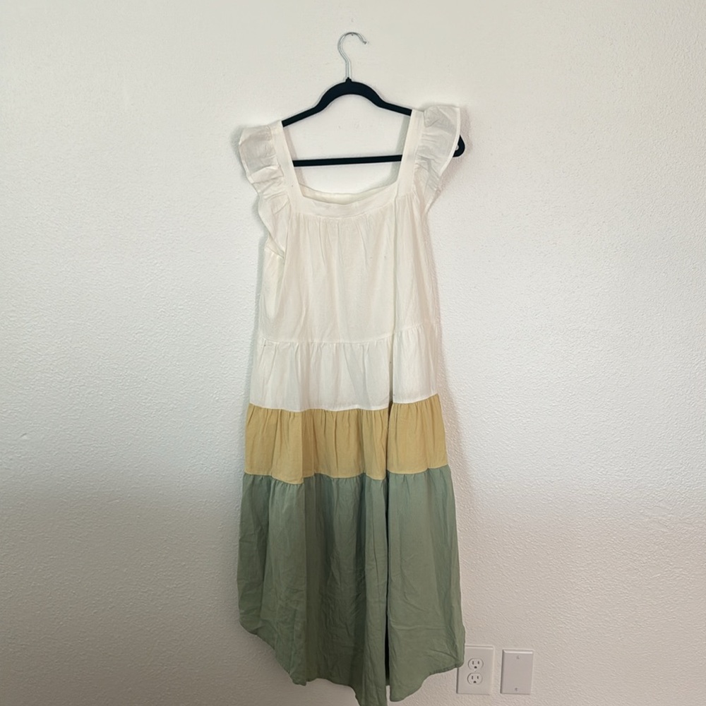Dress - Picture 2 of 2